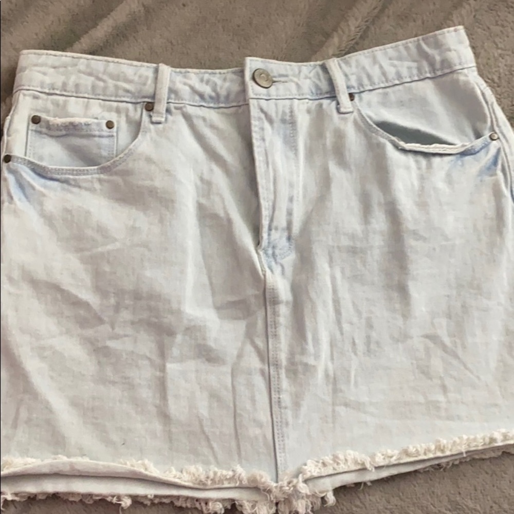 Cute mini denim skirt